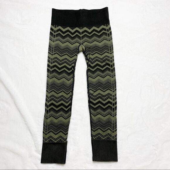 LULULEMON Ebb To Street Pant Fatigue Green Chevron size 6 - Picture 5 of 13
